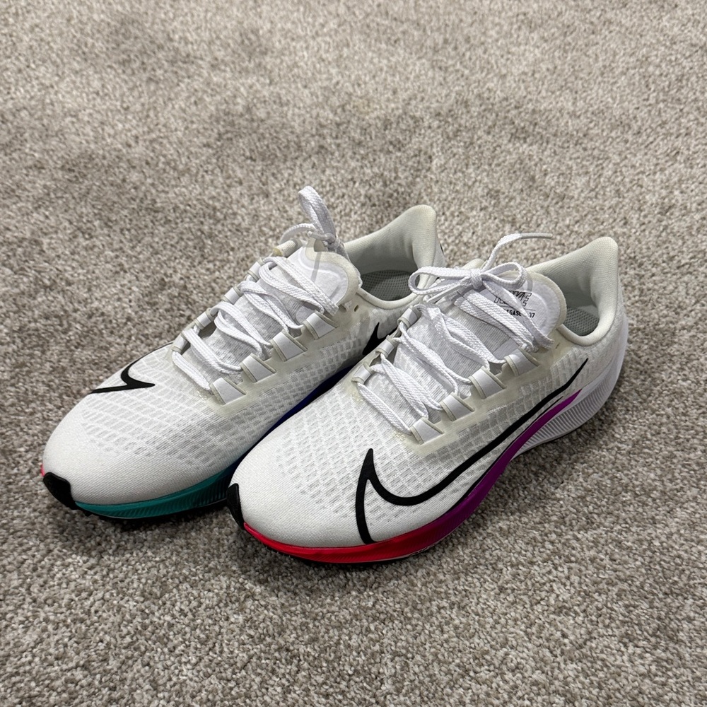 Nike Zoom Pegasus 37 - White Sneakers with Vibrant Sole